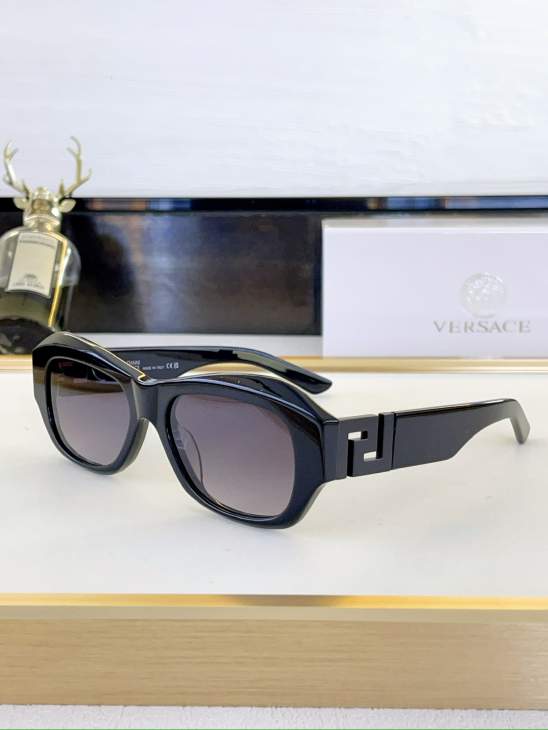 Picture of Versace Sunglasses _SKUfw80049990fw